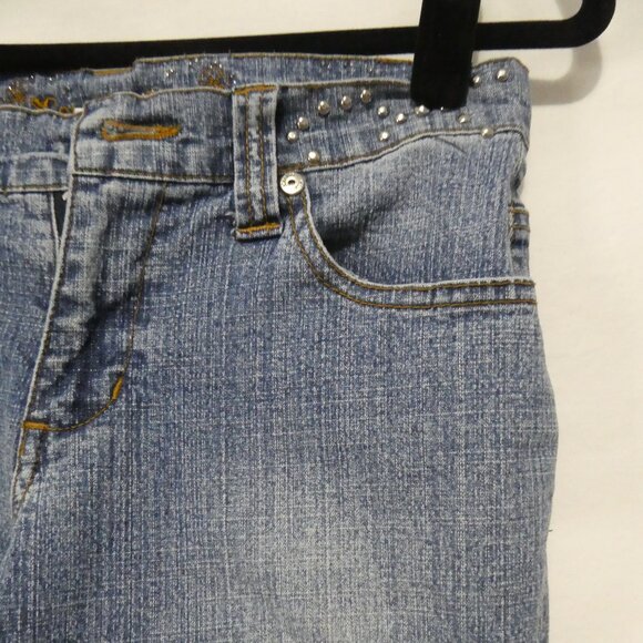LONDON BLUES - Petites | 4P | Bootcut Jeans | Studded Waist | *Missing Button - Picture 4 of 16